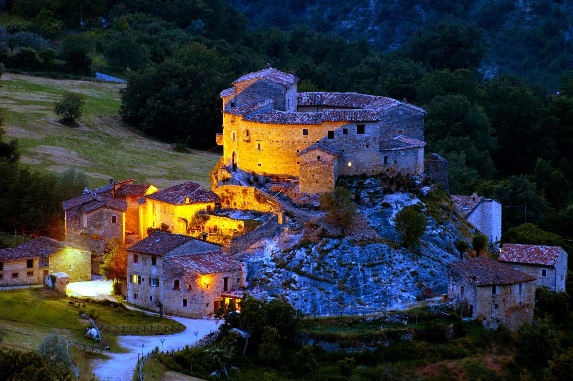 Castel Di Luco Hotell Acquasanta Terme Exteriör bild