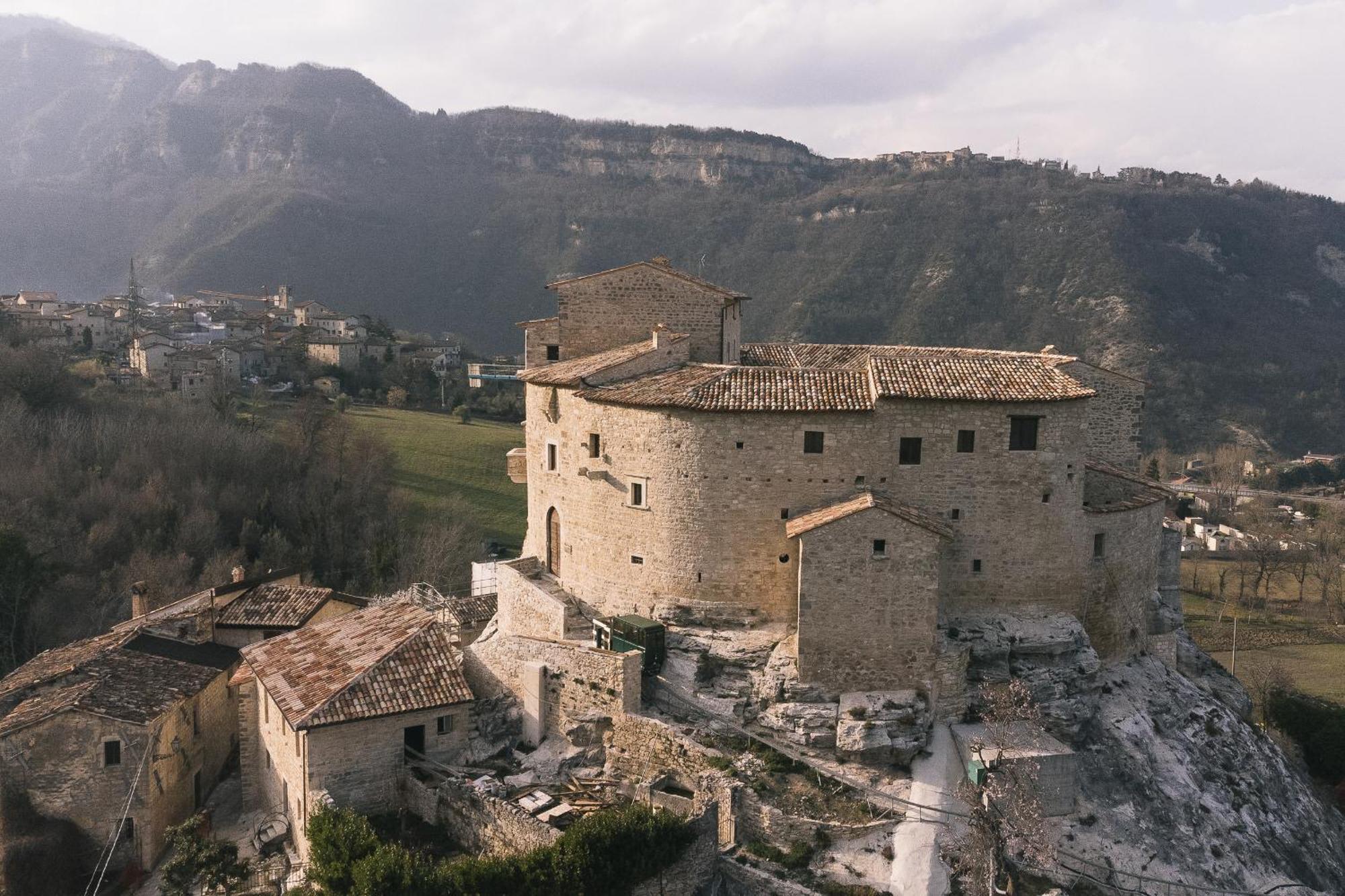 Castel Di Luco Hotell Acquasanta Terme Exteriör bild